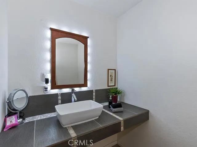 41616 Hummingbird Lane, None, California 92315