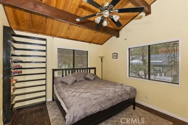 432 Riverside Avenue, Sugarloaf, California 92386