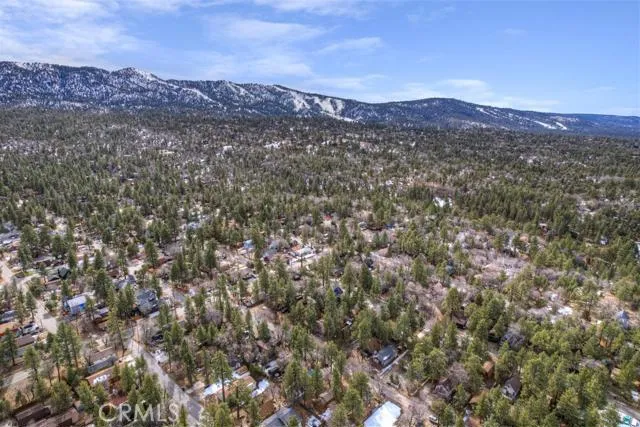 432 Riverside Avenue, Sugarloaf, California 92386