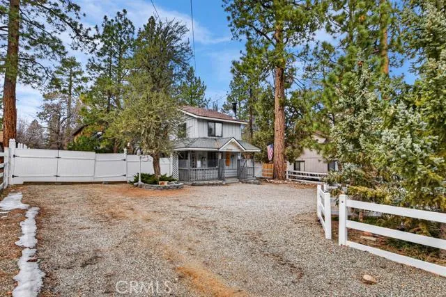 432 Riverside Avenue, Sugarloaf, California 92386