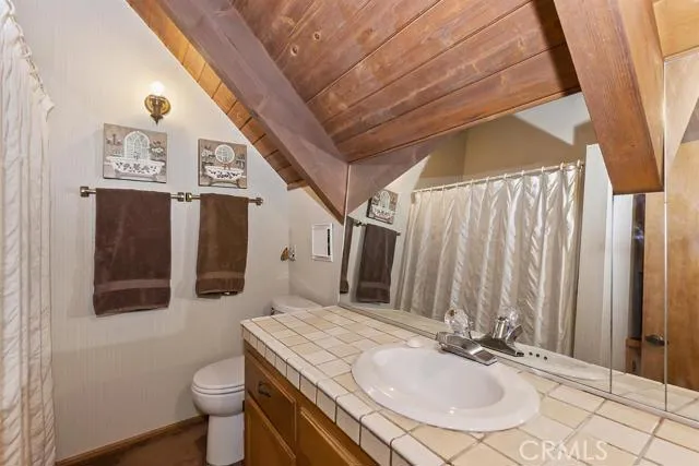 374 Rainier Road, Lake Arrowhead, California 92352