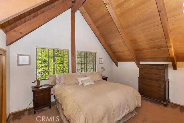 374 Rainier Road, Lake Arrowhead, California 92352