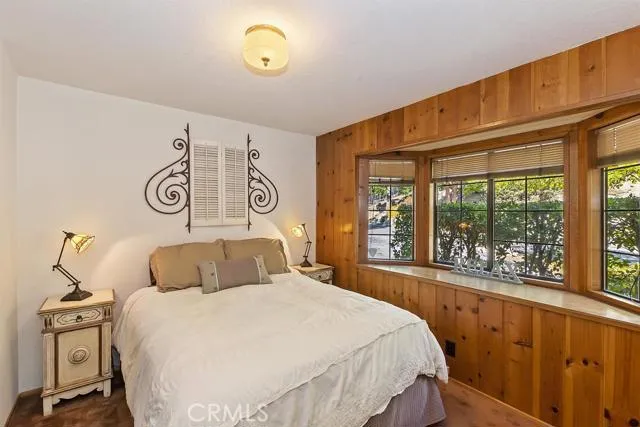 374 Rainier Road, Lake Arrowhead, California 92352