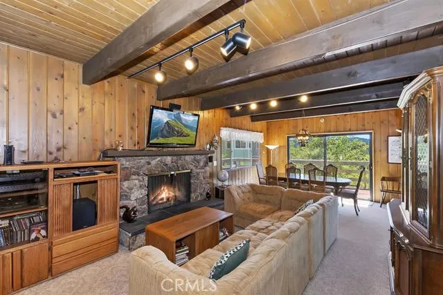 27382 Peninsula Drive, Lake Arrowhead, California 92352