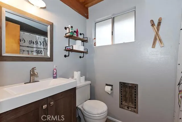 32832 Squirrel Lane, Running Springs, California 92382