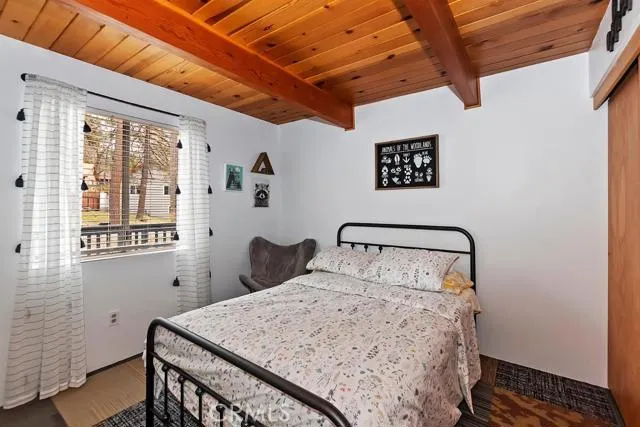32832 Squirrel Lane, Running Springs, California 92382