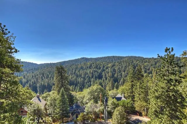 26490 Walnut Hills Drive, Lake Arrowhead, California 92352