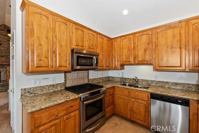 26787 Merced Lane, Lake Arrowhead, California 92352
