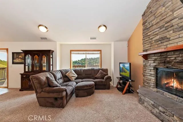 26787 Merced Lane, Lake Arrowhead, California 92352