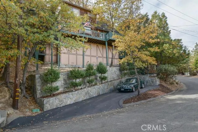 1244 Aleutian Drive, Lake Arrowhead, California 92352