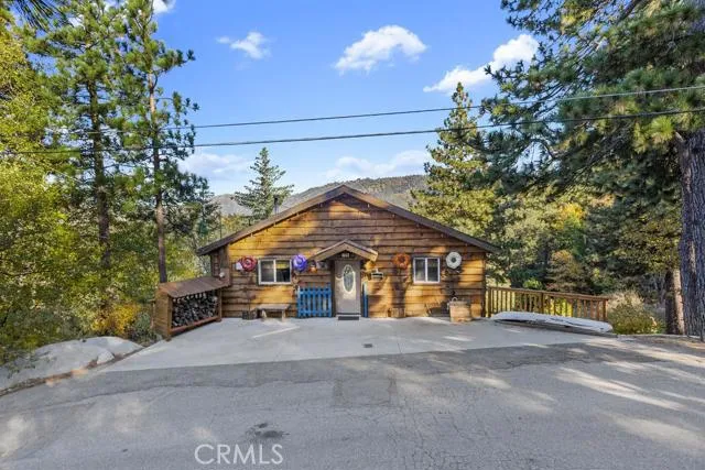 179 Canyon View Drive, Crestline, California 92325