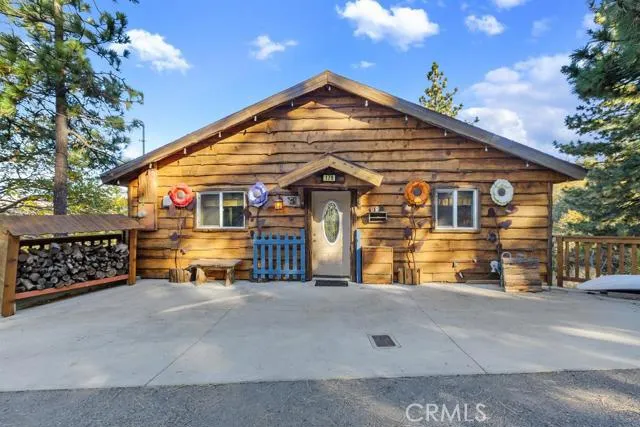 179 Canyon View Drive, Crestline, California 92325