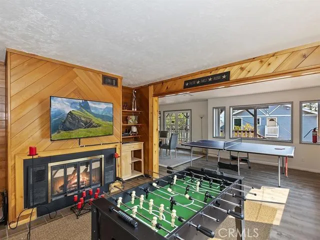 39325 Lodge Road, Fawnskin, California 92333