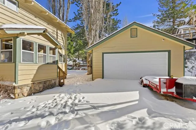 33597 Green Valley Lake Road, Green Valley Lake, California 92341