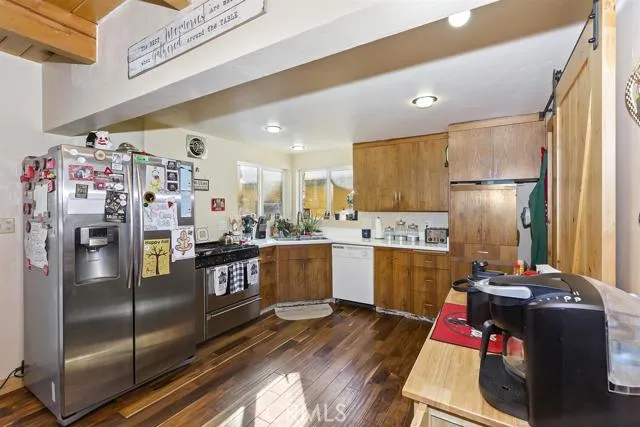 33597 Green Valley Lake Road, Green Valley Lake, California 92341