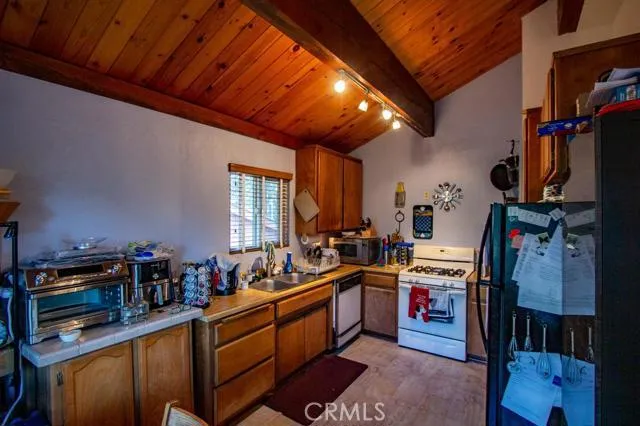 2453 Elko Dr/ Drive, Running Springs, California 92382