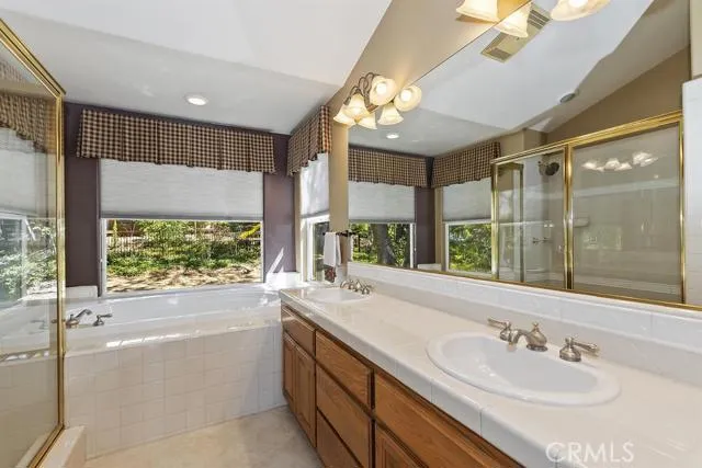 27160 Ironwood Lane, Lake Arrowhead, California 92352