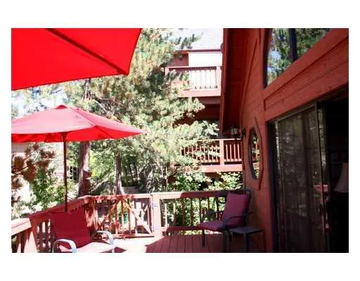 809 Crown Way, Lake Arrowhead, California 92352