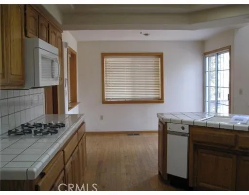 26266 Sky Ridge, Lake Arrowhead, California 92352