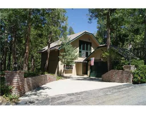 823 Zurich Drive, Lake Arrowhead, California 92352