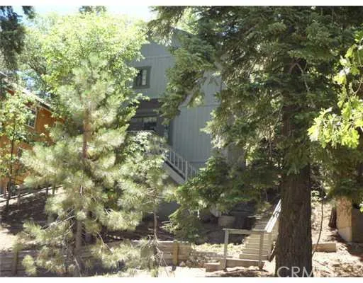 27623 Oak Knoll Drive, Lake Arrowhead, California 92326