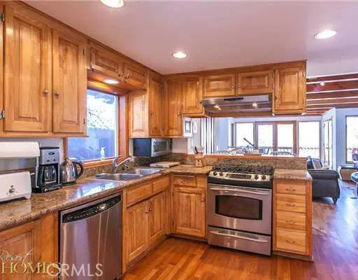 28788 Palisades, Lake Arrowhead, California 92352