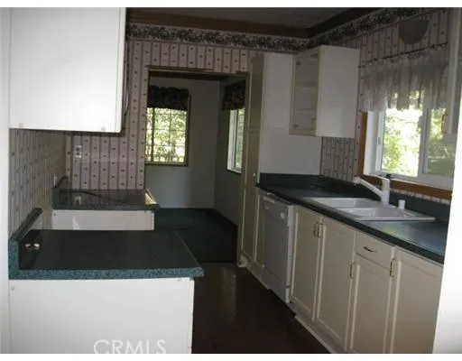 23674 Shady, Crestline, California 92325