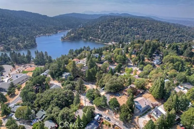 471 Delle Drive, Crestline, California 92325