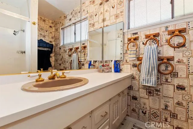 471 Delle Drive, Crestline, California 92325