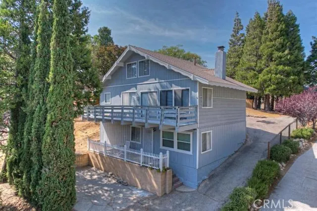 471 Delle Drive, Crestline, California 92325