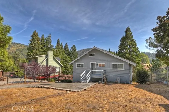 471 Delle Drive, Crestline, California 92325