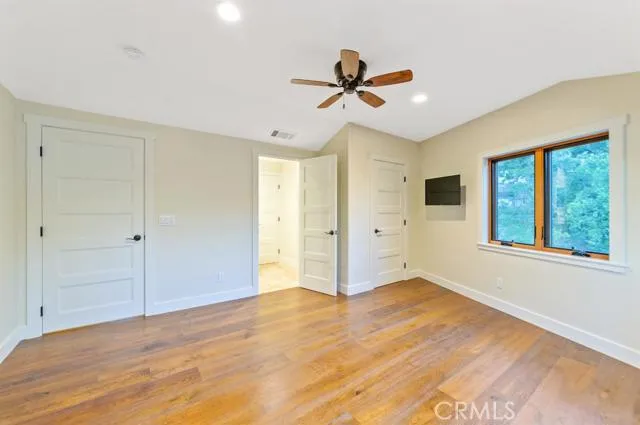 923 Lake Edge Way Way, Lake Arrowhead, California 92352