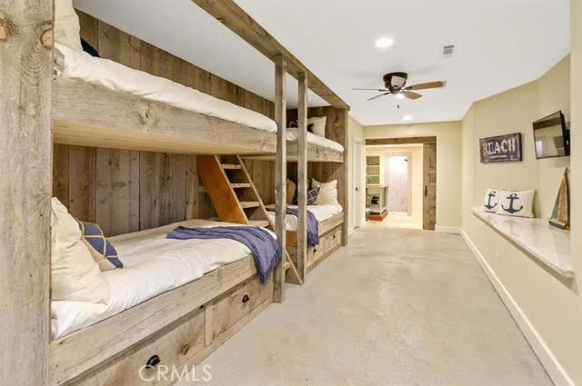 923 Lake Edge Way Way, Lake Arrowhead, California 92352