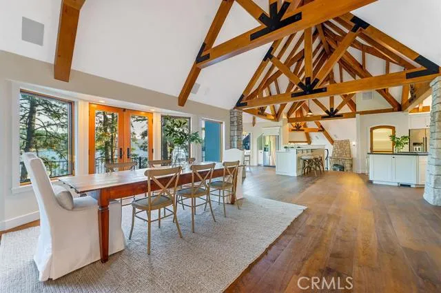 923 Lake Edge Way Way, Lake Arrowhead, California 92352