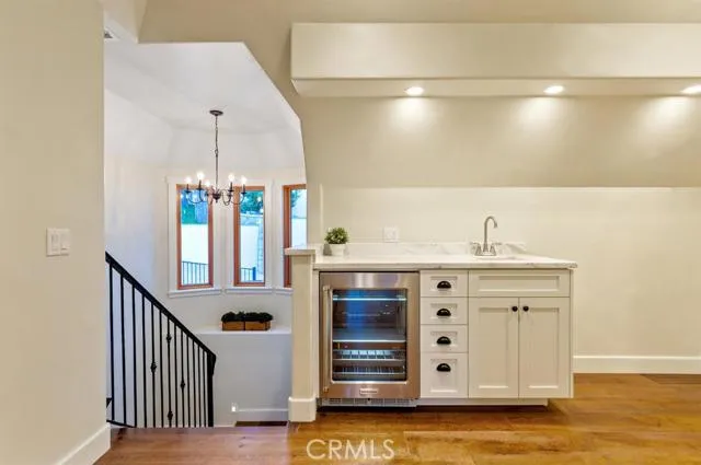 923 Lake Edge Way Way, Lake Arrowhead, California 92352