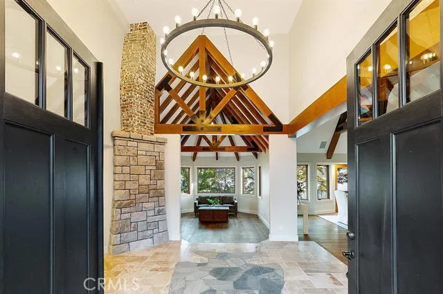 923 Lake Edge Way Way, Lake Arrowhead, California 92352