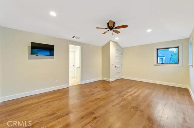 923 Lake Edge Way Way, Lake Arrowhead, California 92352