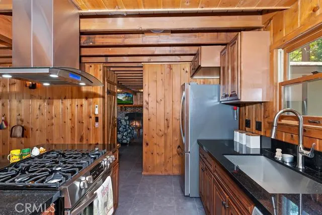 739 Forest Shade Road, Crestline, California 92325