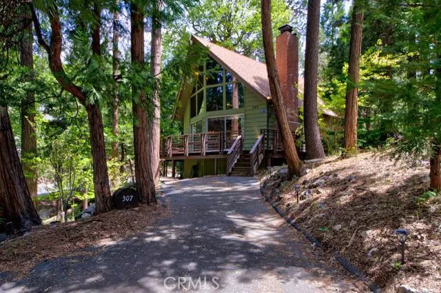 307 Pioneer Road, Lake Arrowhead, California 92352
