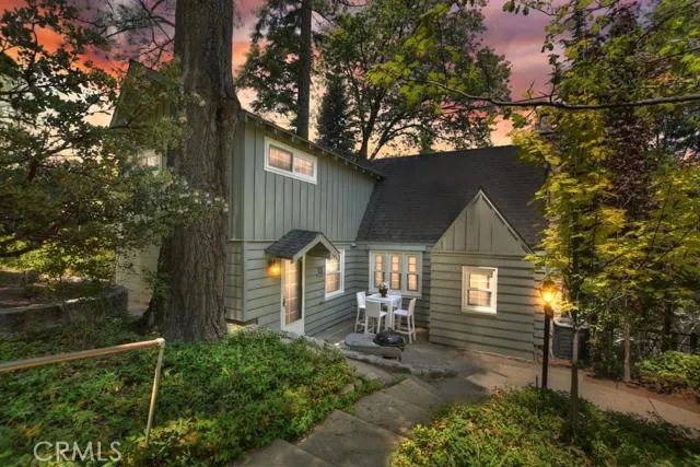 319 Sunset Drive, Lake Arrowhead, California 92352