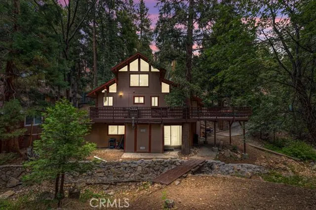 459 N Clubhouse Drive N, Twin Peaks, California 92391