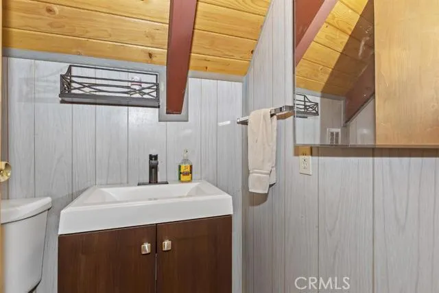 33435 Holcomb Creek Drive, Green Valley Lake, California 92341