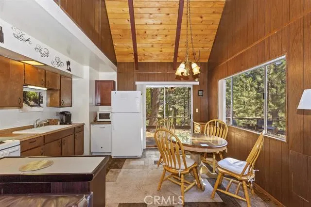 33435 Holcomb Creek Drive, Green Valley Lake, California 92341