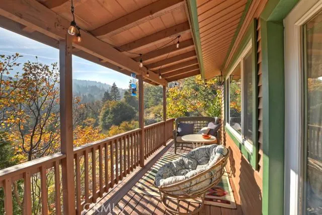 22318 Briarwood Lane, Crestline, California 92325