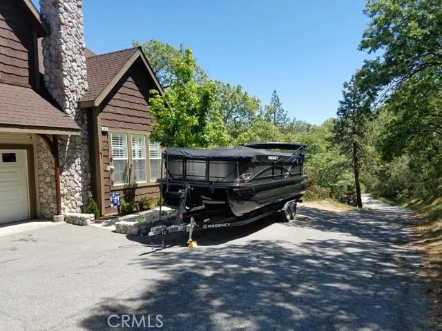 1447 Sequoia Drive, Lake Arrowhead, California 92352