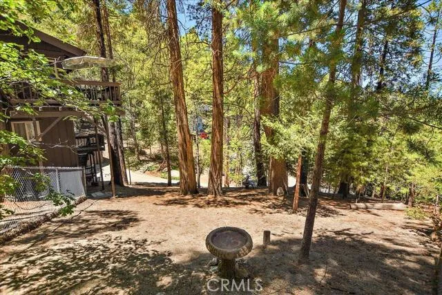 24543 S Albrun Drive, Crestline, California 92325