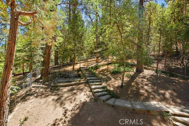 24543 S Albrun Drive, Crestline, California 92325