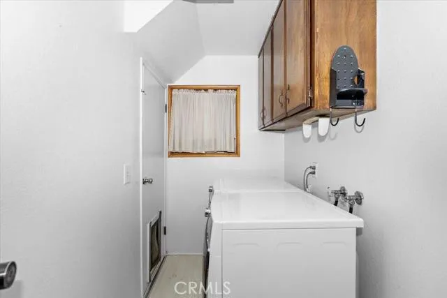 24543 S Albrun Drive, Crestline, California 92325