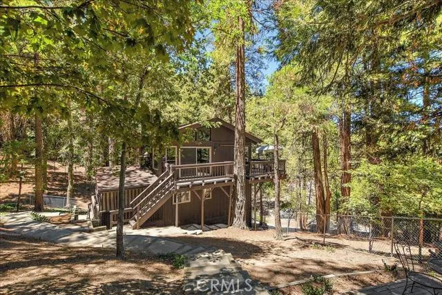 24543 S Albrun Drive, Crestline, California 92325