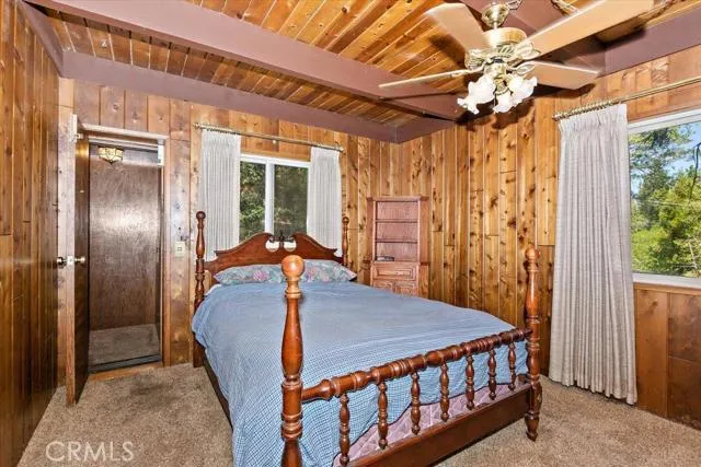 24543 S Albrun Drive, Crestline, California 92325